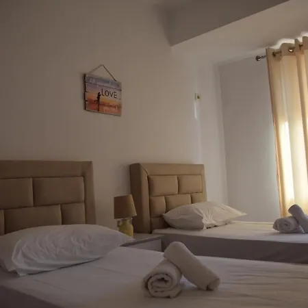 Romina's 3 Apartment